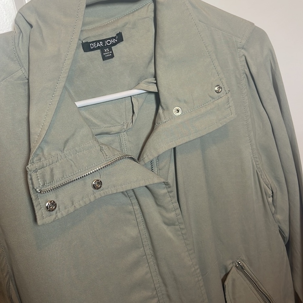 Jacket - Picture 2 of 4